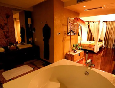 沈阳养生会所的黄昏恋：当爱情遇上八十岁